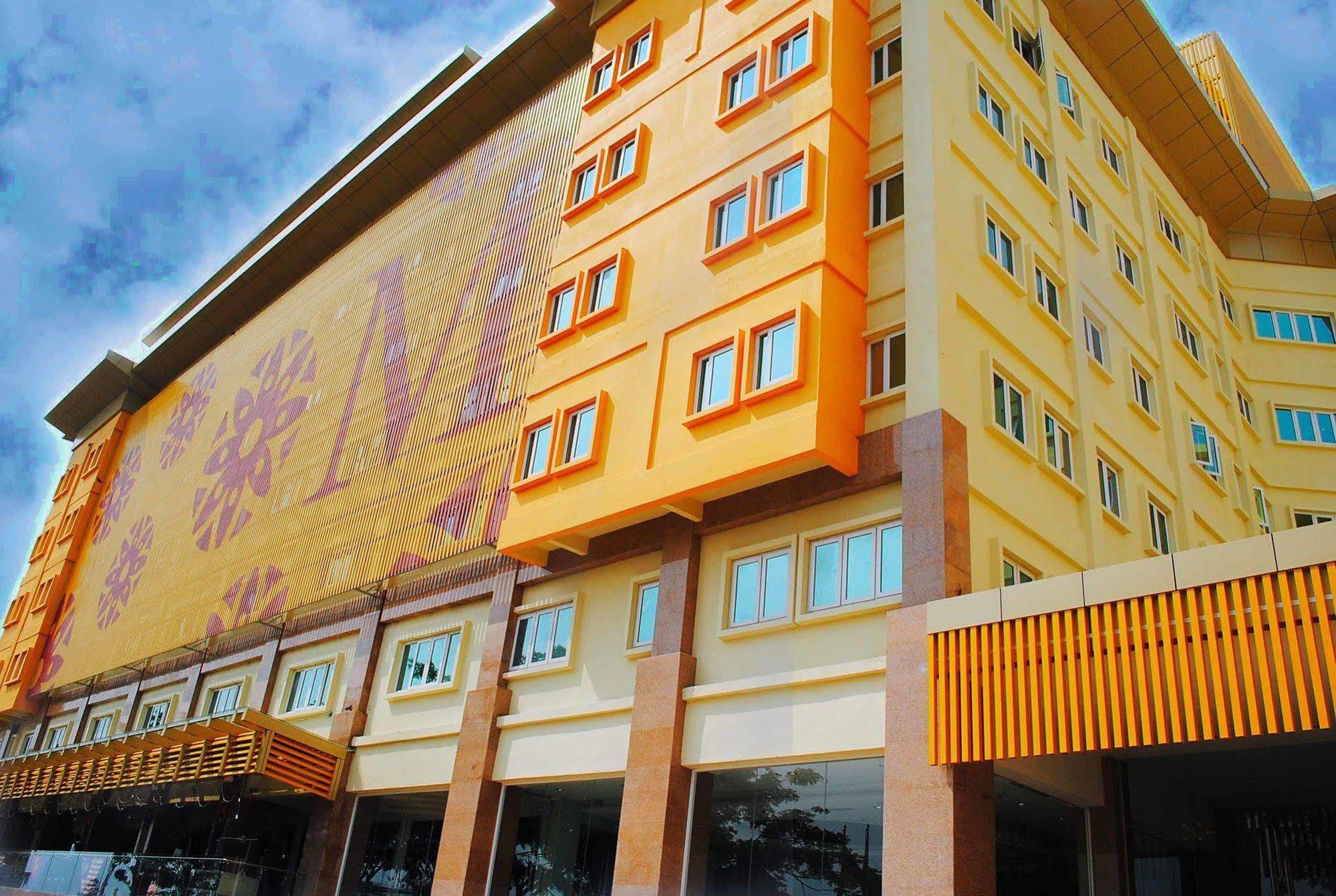 The Avenue M Johor Bahru Exterior foto